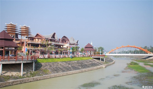 藤县投资炸串哪些项目比较适合新手，加盟老李太太炸串炒饭在藤县开店需要注意些什