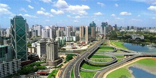 打败鞋王小游戏怎么玩（打败王子）